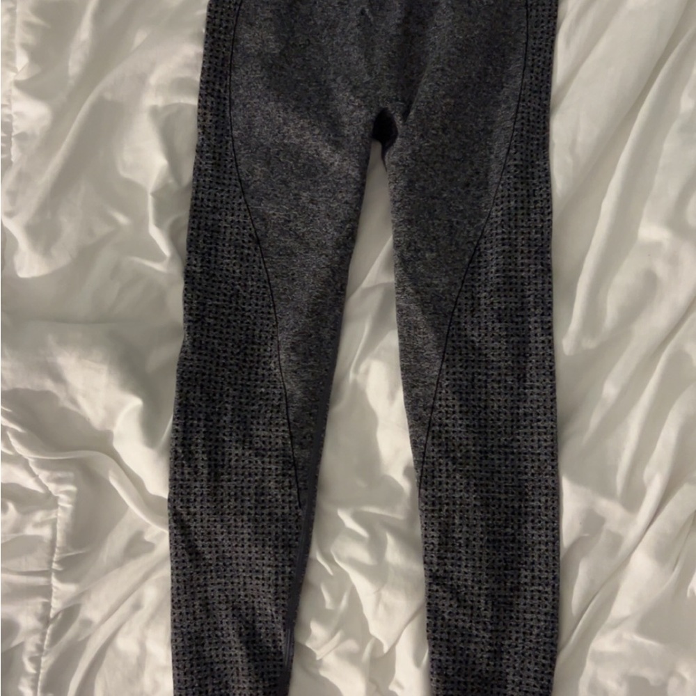 Women’s Gray Textured Leggings